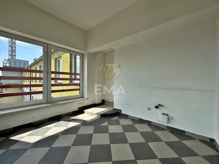 Lokal użytkowy w centrum 79m2