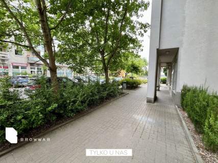 Lokal z witrynami na parterze 68m2 Budynek Atanera