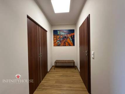 Nowoczesny lokal biurowy 72 m z tarasem i garaż