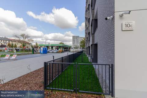 Lokal pod usługi/biuro, nowe osiedle, parking.