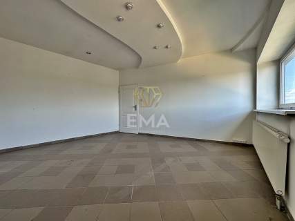 Lokal użytkowy w centrum 79m2