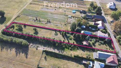 Ładna ogrodzona zadrzewiona działka 2600 m2