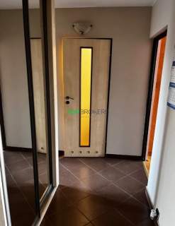 Klasyczne 3 pokoje z oddzielną kuchnią, metro