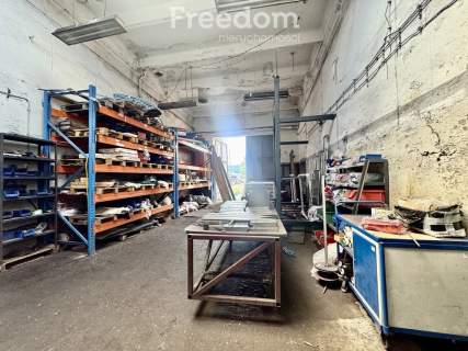 Obiekt komercyjny   hala produkcyjno-magazynowa