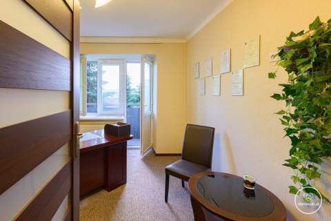 ŚRÓDMIEŚCIE KAMIENICA 3 POKOJE 49m2 BALKON
