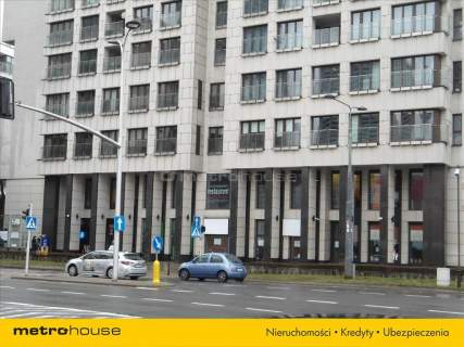 Lokal biurowy z pełnym wyposażniem w centrum W-wy