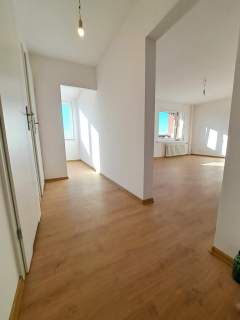 2-3 Pok-53M2-ŚWIEŻO PO REMONCIE-CO.MIEJSKIE-BALKON