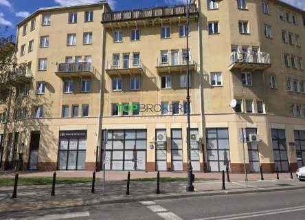 Przestronny lokal blisko placu Bankowego