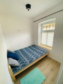 Po remoncie, oddzielna sypialnia21m2suterena21m,centrum