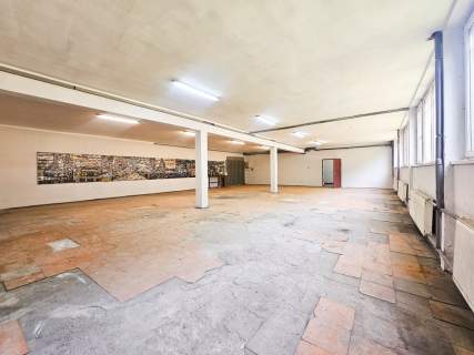 Open space 2,7m, biuro i socjal, wylot na DK 86
