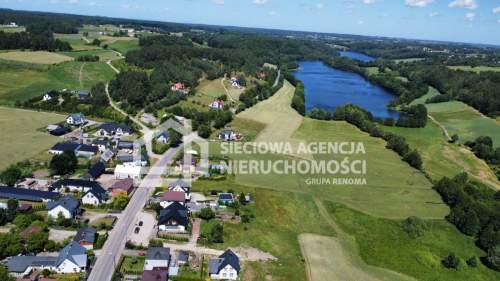 Dom z lokalem usługowym blisko jeziora Kaszuby 