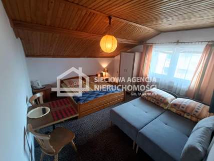 Połowa domu 240m2/8 pokoi/ Krynica Morska