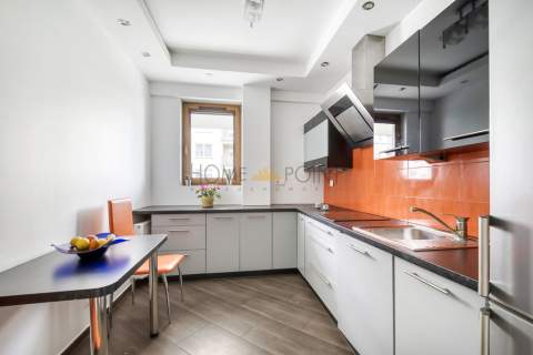2 pokoje kuchnia duży balkon,m.postojowe,komórka