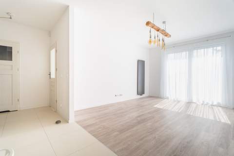 Od właściciela, 2 pokoje balkon i wyposażenie gratis.