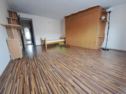 Nietuzinkowe mieszkanie na strychu   47 m , Raków