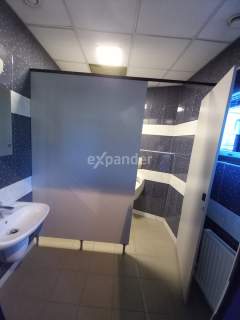 BIUROWIEC 527,70 m2 2 PIĘTRA PODPIWNICZENIE 