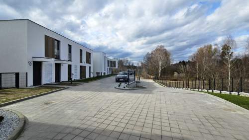 M-4 na nowym zielonym osiedlu Częstochowa Parkitka