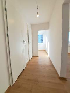 2-3 Pok-53M2-ŚWIEŻO PO REMONCIE-CO.MIEJSKIE-BALKON