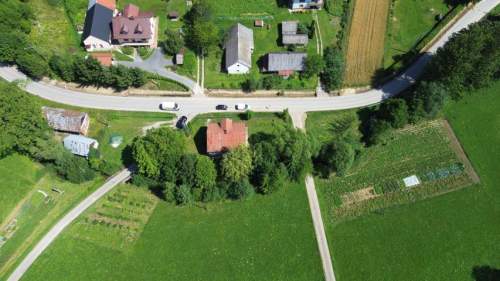 DOM Z LINIĄ BRZEGOWĄ