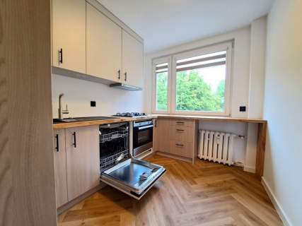 -ROZKŁAD-ŚWIEŻO PO REMONCIE-CO.MIEJSKIE-BALKON 7m2