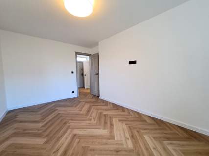 -ŚWIEŻO PO REMONCIE-MED.MIEJSKIE-BALKON 4m2-ZIELEŃ