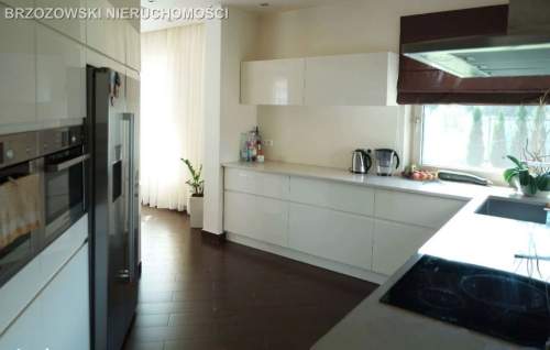 BIAŁOŁĘKA, dom 290 m2, Olesin, wolnostojący