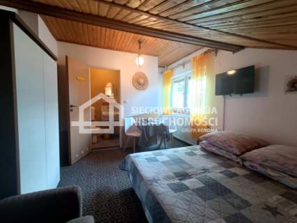 Połowa domu 240m2/8 pokoi/ Krynica Morska