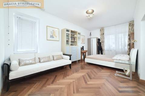 Komfortowe, 4 pokoje, balkon, winda, 1piętro garaż