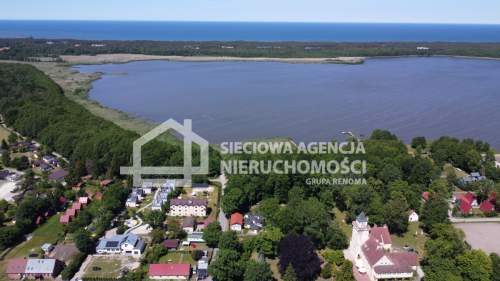 Urokliwy ośrodek nad morzem i jeziorem Nowęcin