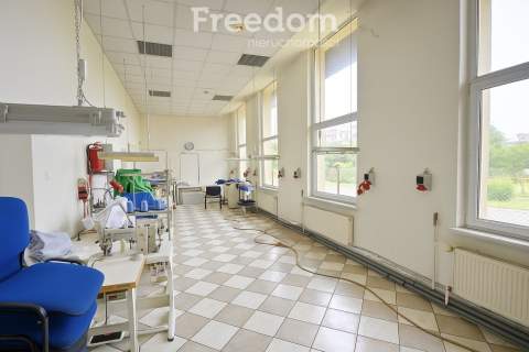 Lokal 168 m z ogrodzonym terenem   Koniecpol