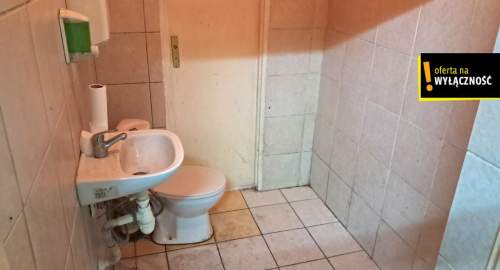 chłodnia z garażami, biurem oraz parkingiem