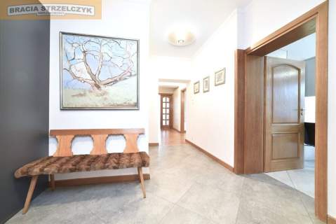 Komfortowe, 4 pokoje, balkon, winda, 1piętro garaż