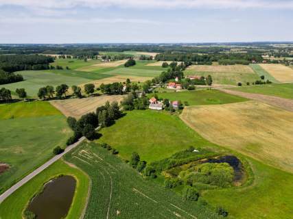 Działka inwestycyjna z linią brzegową