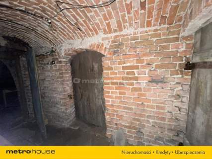 Działka pod inwestycję/budowlana 2100 m2