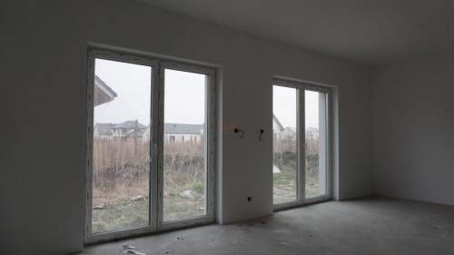 Bliźniak 140 m2, działka 450 m2. Stan deweloperski.