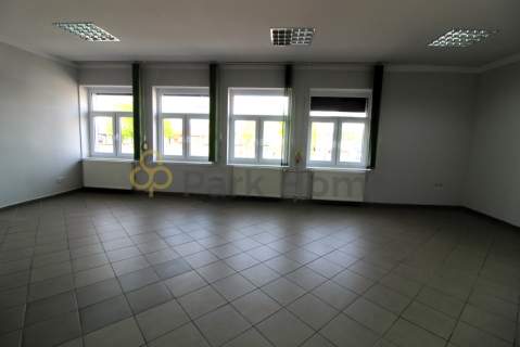 Lokal użytkowy 70 m2 w świetnej lokalizacji 