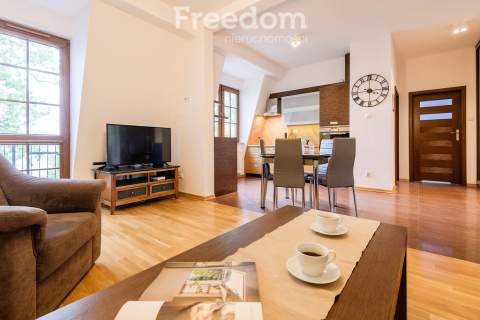 Apartament z widokiem na jezioro Jeziorak