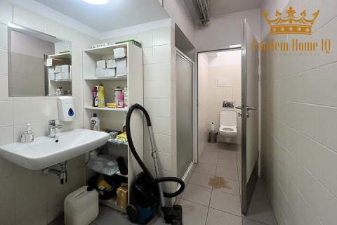 Do wynajęcia lokal 190m2, 3 poziomy, ogródek
