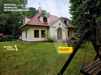 Elegancki dom wolnostojący Wawer do wejścia