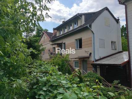 Hostel, dwa budynki, 17 pokoi, wszystkie wynajęte
