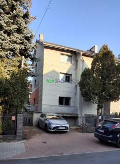 Przestronny dom dla rodziny lub firmy, metro