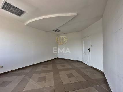 Lokal użytkowy w centrum 79m2