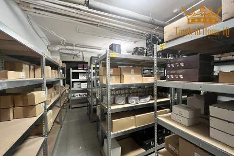 Do wynajęcia lokal 190m2, 3 poziomy, ogródek