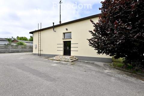 Lokal 168 m z ogrodzonym terenem   Koniecpol