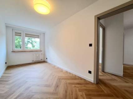 -ROZKŁAD-ŚWIEŻO PO REMONCIE-CO.MIEJSKIE-BALKON 7m2