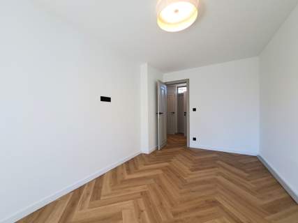 -ŚWIEŻO PO REMONCIE-MED.MIEJSKIE-BALKON 4m2-ZIELEŃ