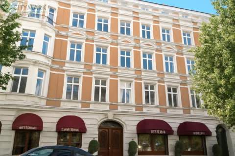 Lokal usługowy w kamienicy blisko Piotrkowskiej