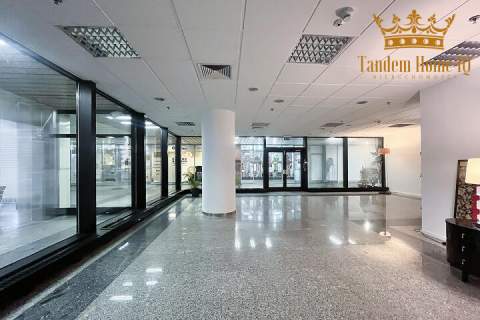 Lokal do wynajęcia 99m2, zaplecze 35m2 w pasażu, Śródmieście