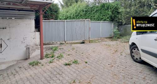 chłodnia z garażami, biurem oraz parkingiem