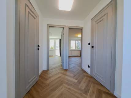-ŚWIEŻO PO REMONCIE-MED.MIEJSKIE-BALKON 4m2-ZIELEŃ